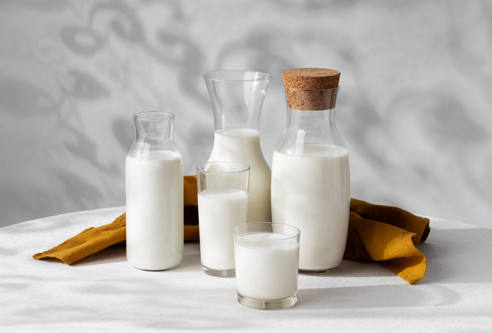 Whole Milk Vs Skim Milk: Which Is Healthier? Let's Explore The Mystery!